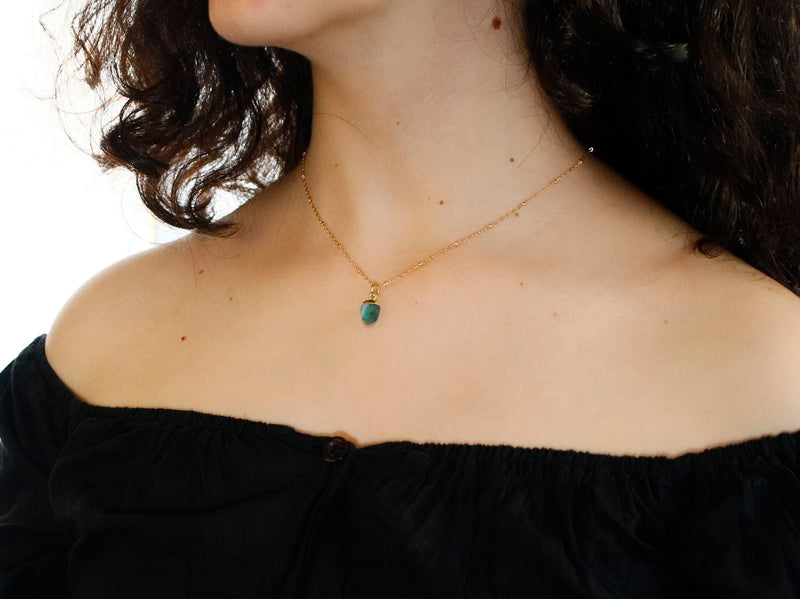 Raw Emerald Friendship Necklace, Healing Genuine Gemstone, May Birthstone Necklace, Raw Emerald Necklace, Raw Gemstone Green Emerald Jewelry